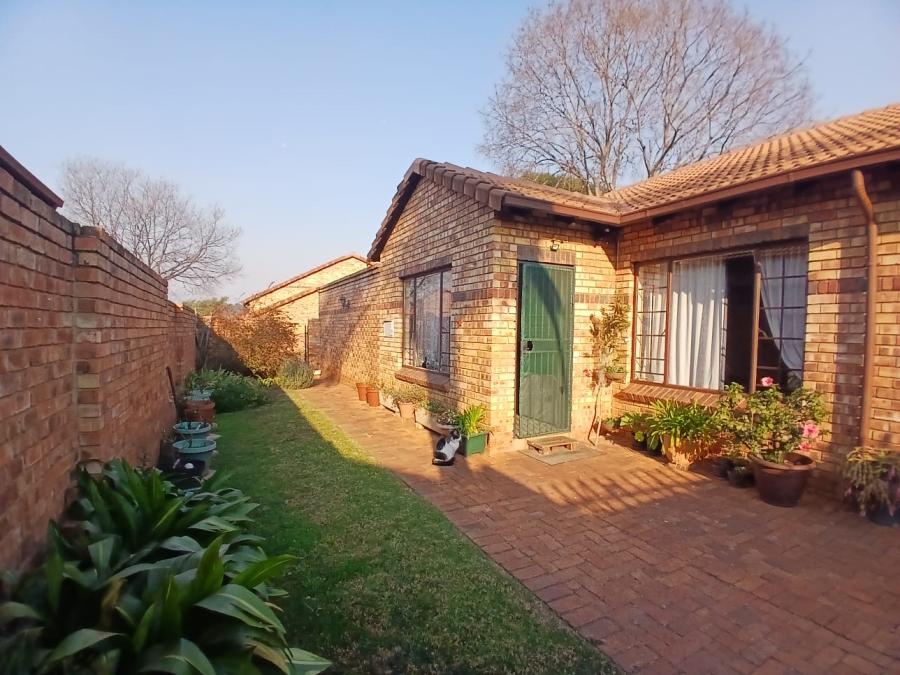 3 Bedroom Property for Sale in Hennopspark Gauteng