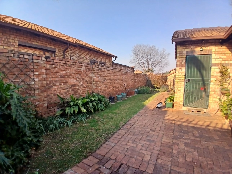 3 Bedroom Property for Sale in Hennopspark Gauteng