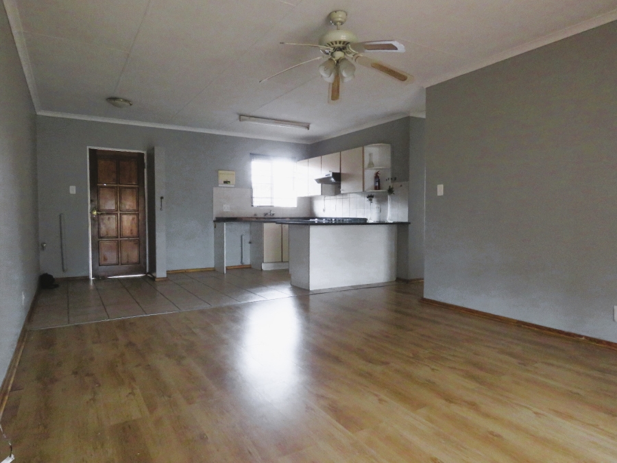 3 Bedroom Property for Sale in Die Hoewes Gauteng