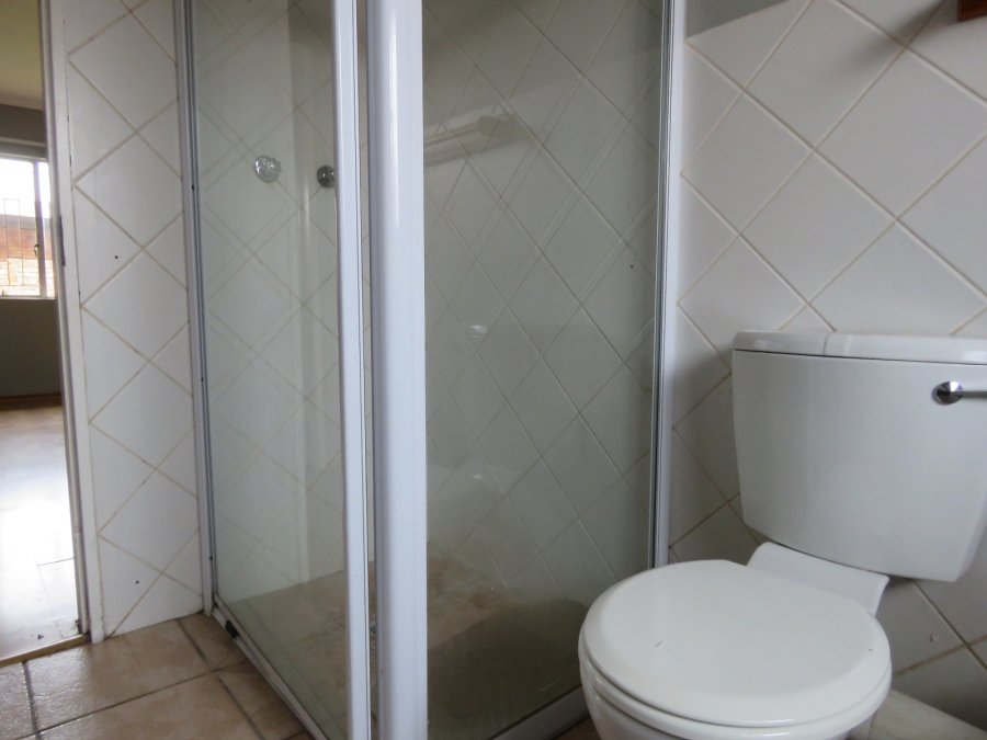 3 Bedroom Property for Sale in Die Hoewes Gauteng