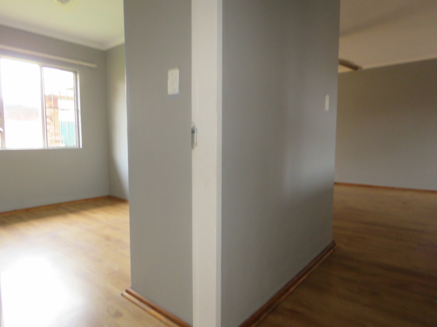 3 Bedroom Property for Sale in Die Hoewes Gauteng