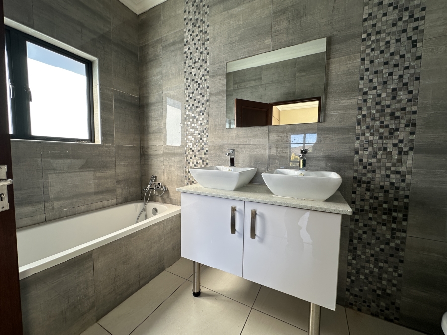 3 Bedroom Property for Sale in Olympus Gauteng