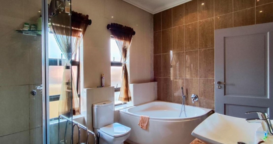 4 Bedroom Property for Sale in Sunward Park Gauteng