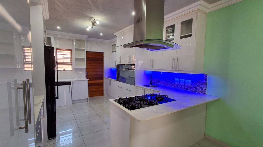 4 Bedroom Property for Sale in Norton Park Gauteng