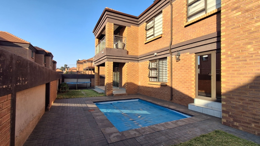 4 Bedroom Property for Sale in Norton Park Gauteng