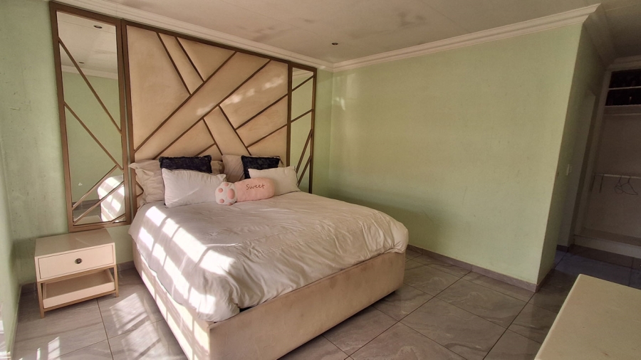 4 Bedroom Property for Sale in Norton Park Gauteng
