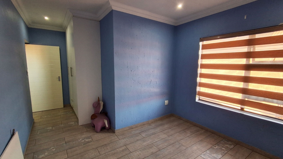 4 Bedroom Property for Sale in Norton Park Gauteng
