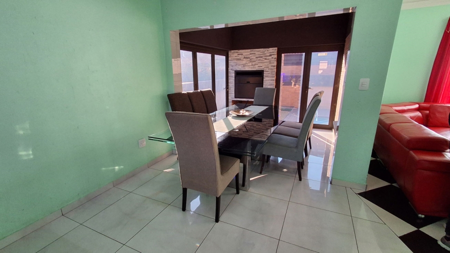 4 Bedroom Property for Sale in Norton Park Gauteng