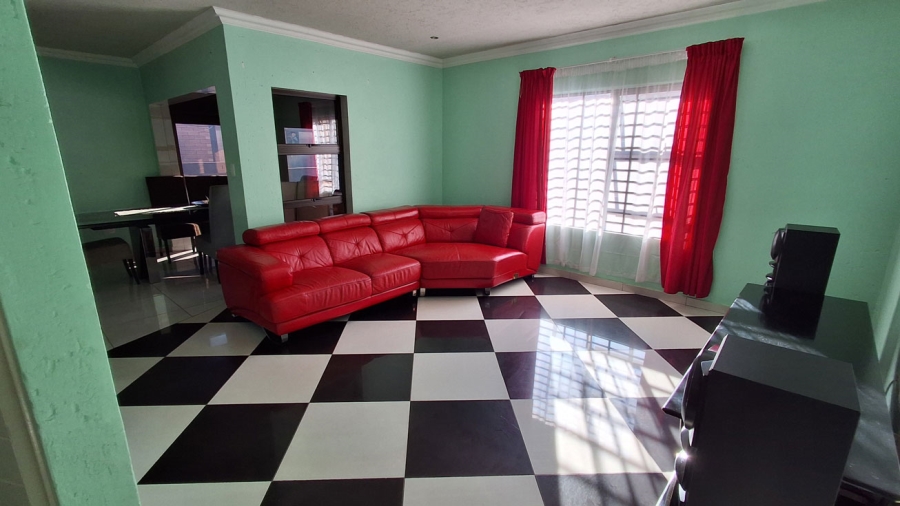 4 Bedroom Property for Sale in Norton Park Gauteng