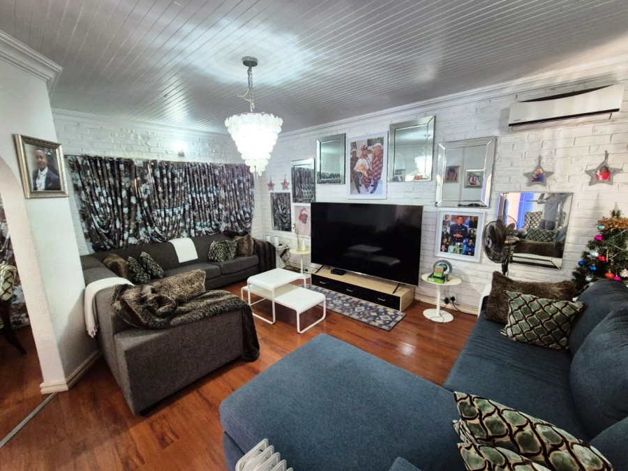 4 Bedroom Property for Sale in Magalieskruin Gauteng