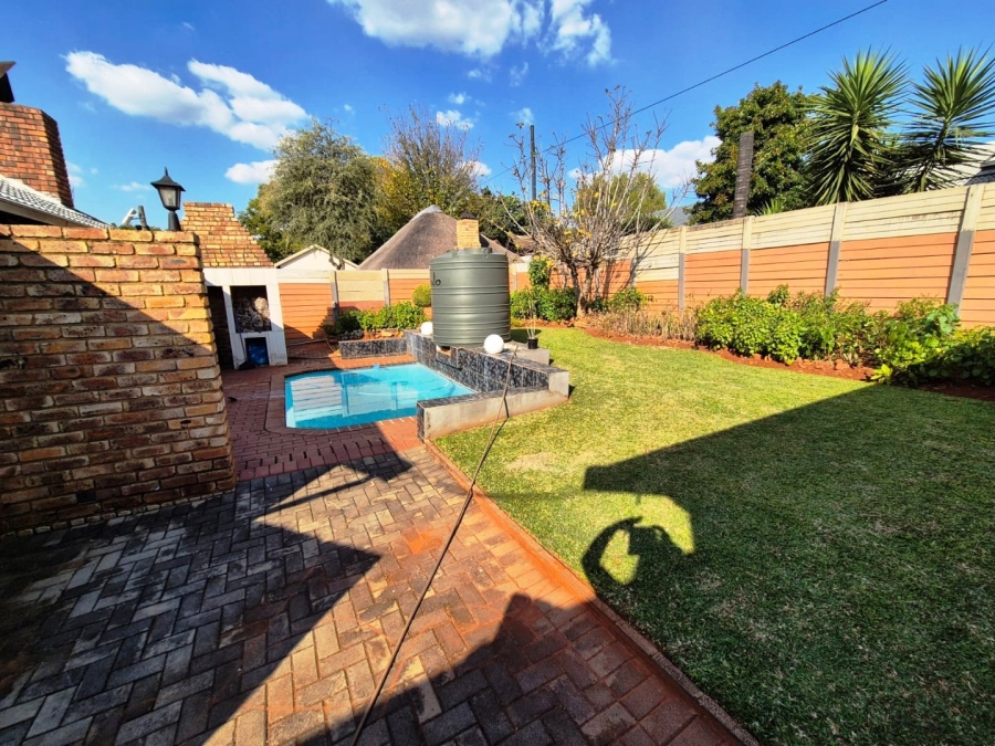 4 Bedroom Property for Sale in Magalieskruin Gauteng