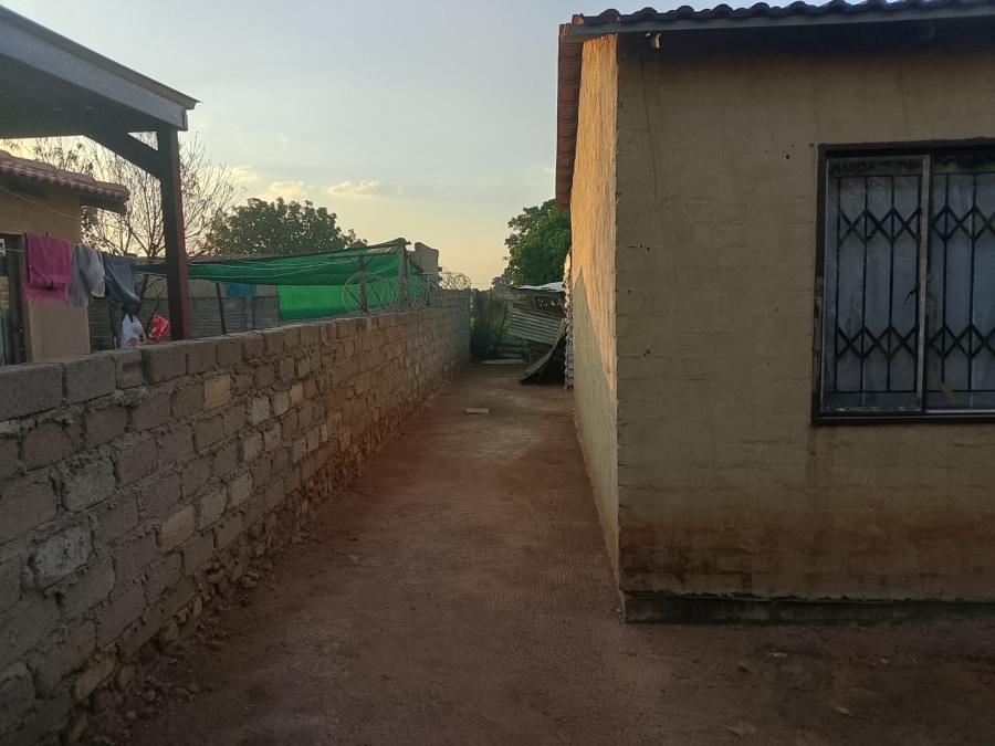 2 Bedroom Property for Sale in Soshanguve South Ext 10 Gauteng
