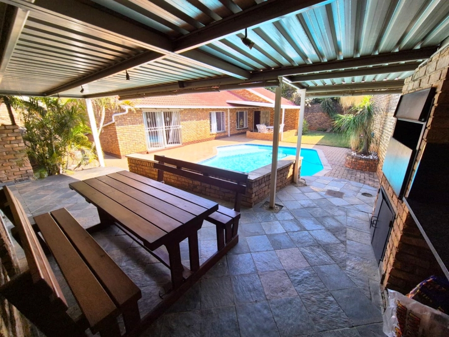 3 Bedroom Property for Sale in Doornpoort Gauteng