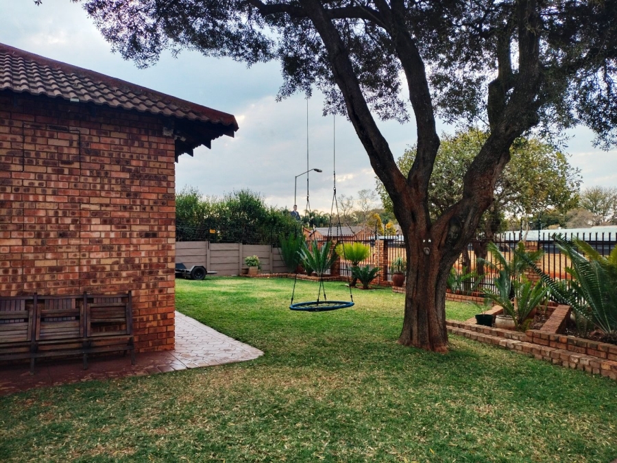 3 Bedroom Property for Sale in Dorandia Gauteng