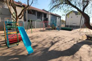 3 Bedroom Property for Sale in Die Hoewes Gauteng