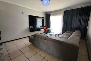3 Bedroom Property for Sale in Die Hoewes Gauteng