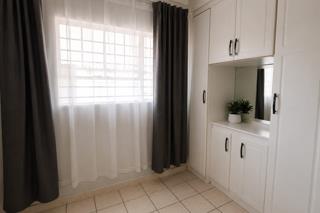 3 Bedroom Property for Sale in Die Hoewes Gauteng