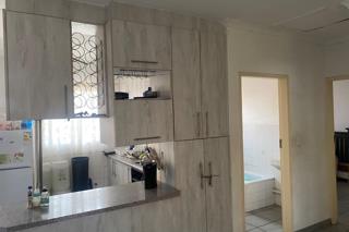 2 Bedroom Property for Sale in Die Hoewes Gauteng