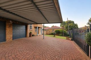 3 Bedroom Property for Sale in Highveld Gauteng