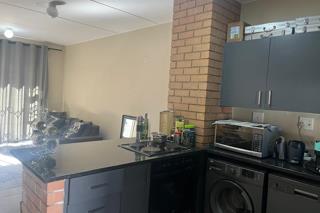 2 Bedroom Property for Sale in Vorna Valley Gauteng