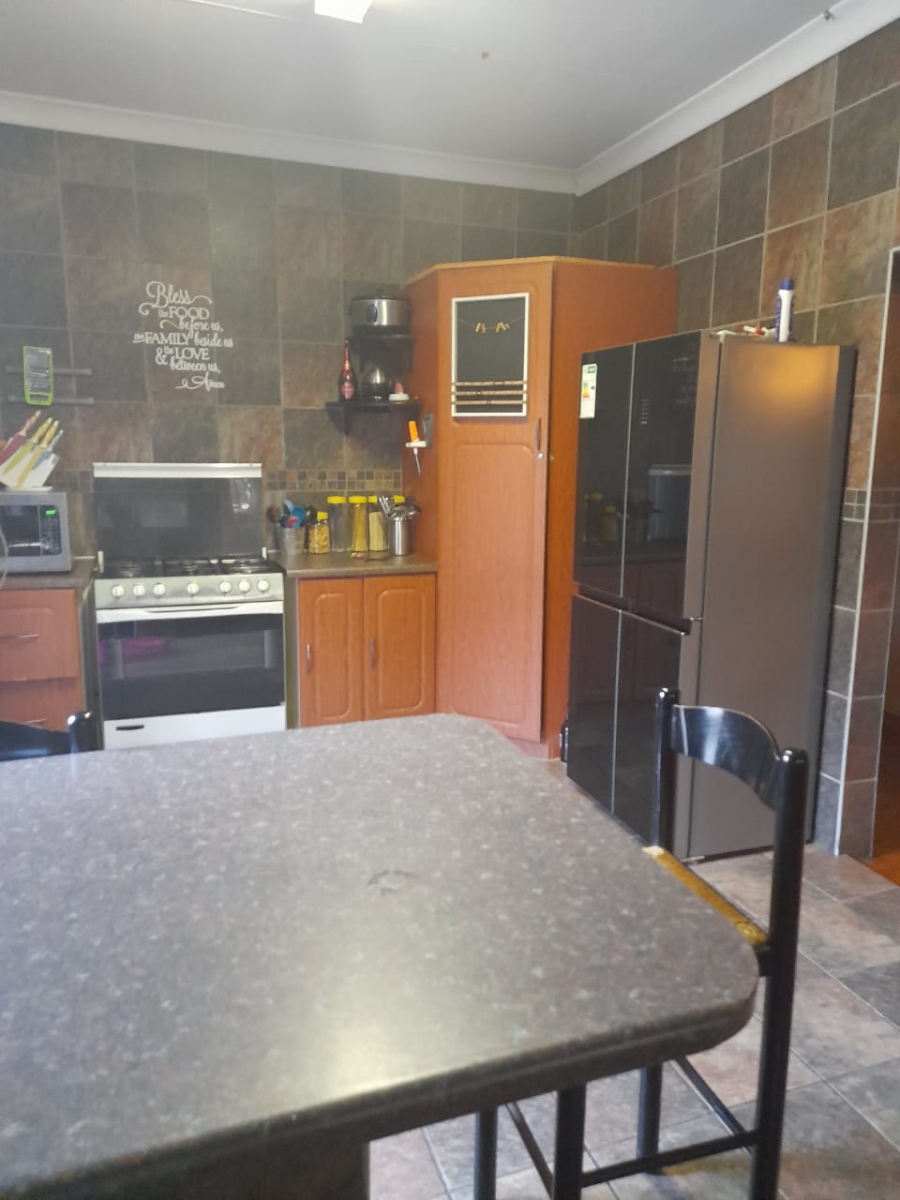 3 Bedroom Property for Sale in Selcourt Gauteng