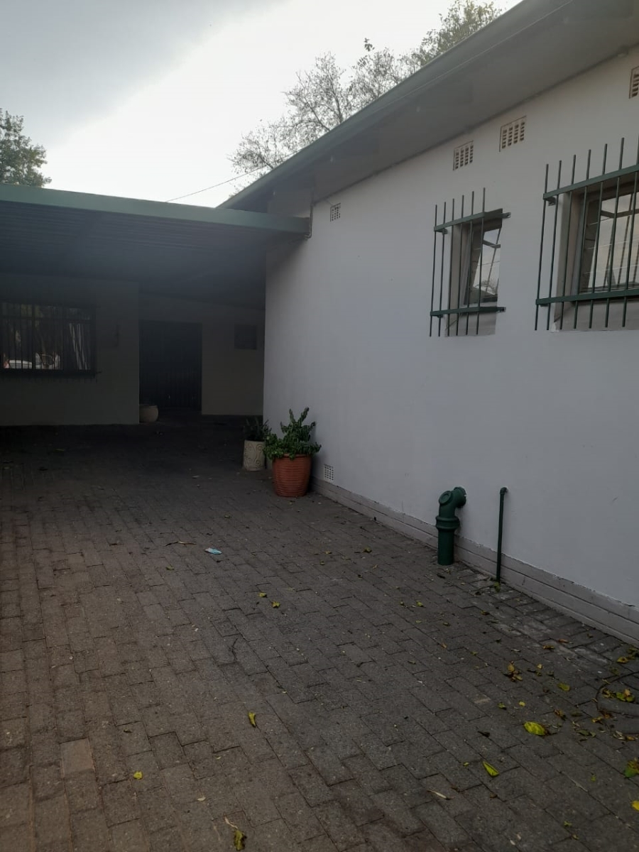 3 Bedroom Property for Sale in Selcourt Gauteng
