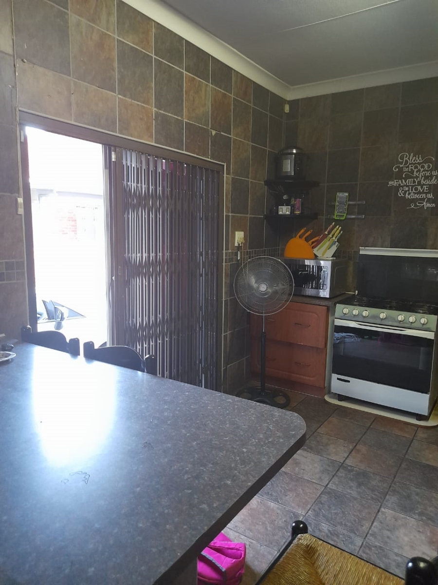3 Bedroom Property for Sale in Selcourt Gauteng