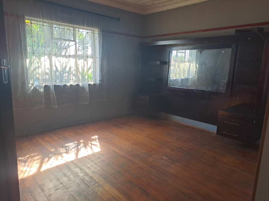 5 Bedroom Property for Sale in Geduld Gauteng