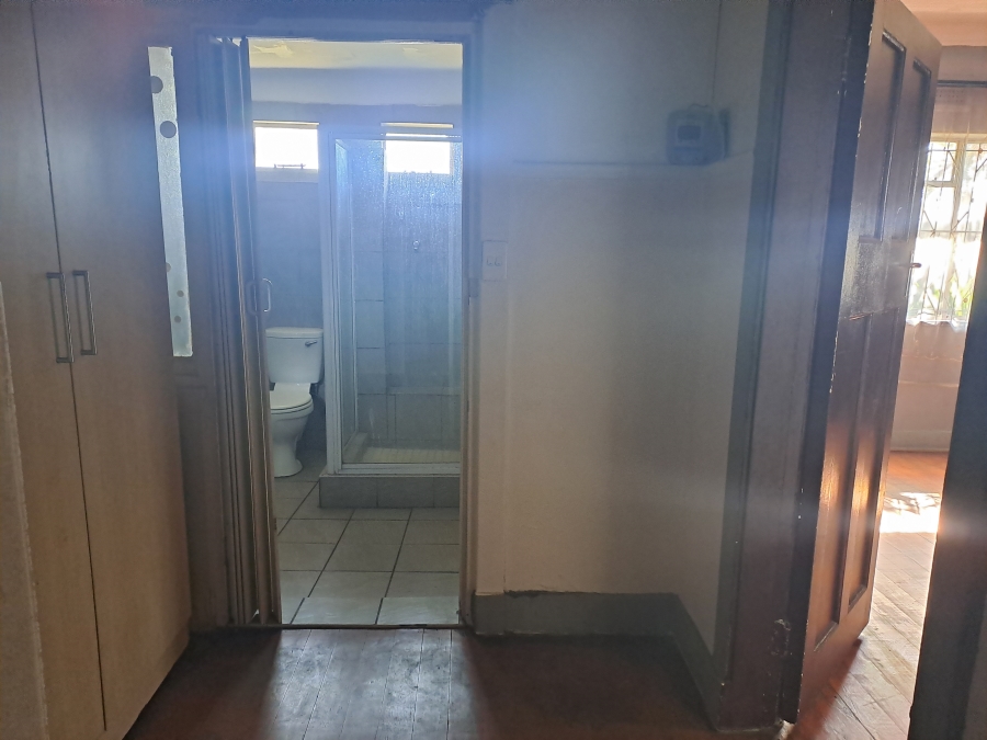 5 Bedroom Property for Sale in Geduld Gauteng