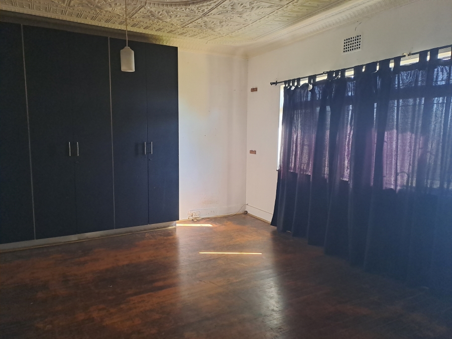 5 Bedroom Property for Sale in Geduld Gauteng