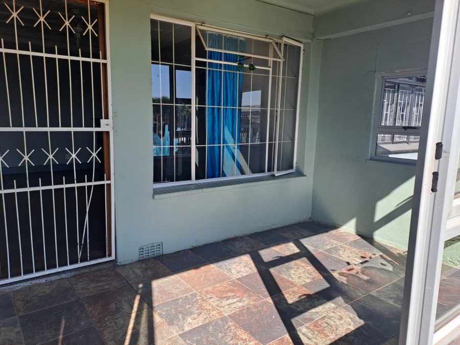 5 Bedroom Property for Sale in Geduld Gauteng