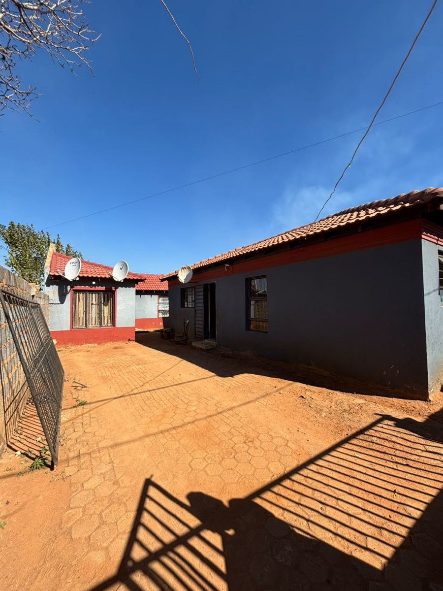 3 Bedroom Property for Sale in Tshepisong Gauteng