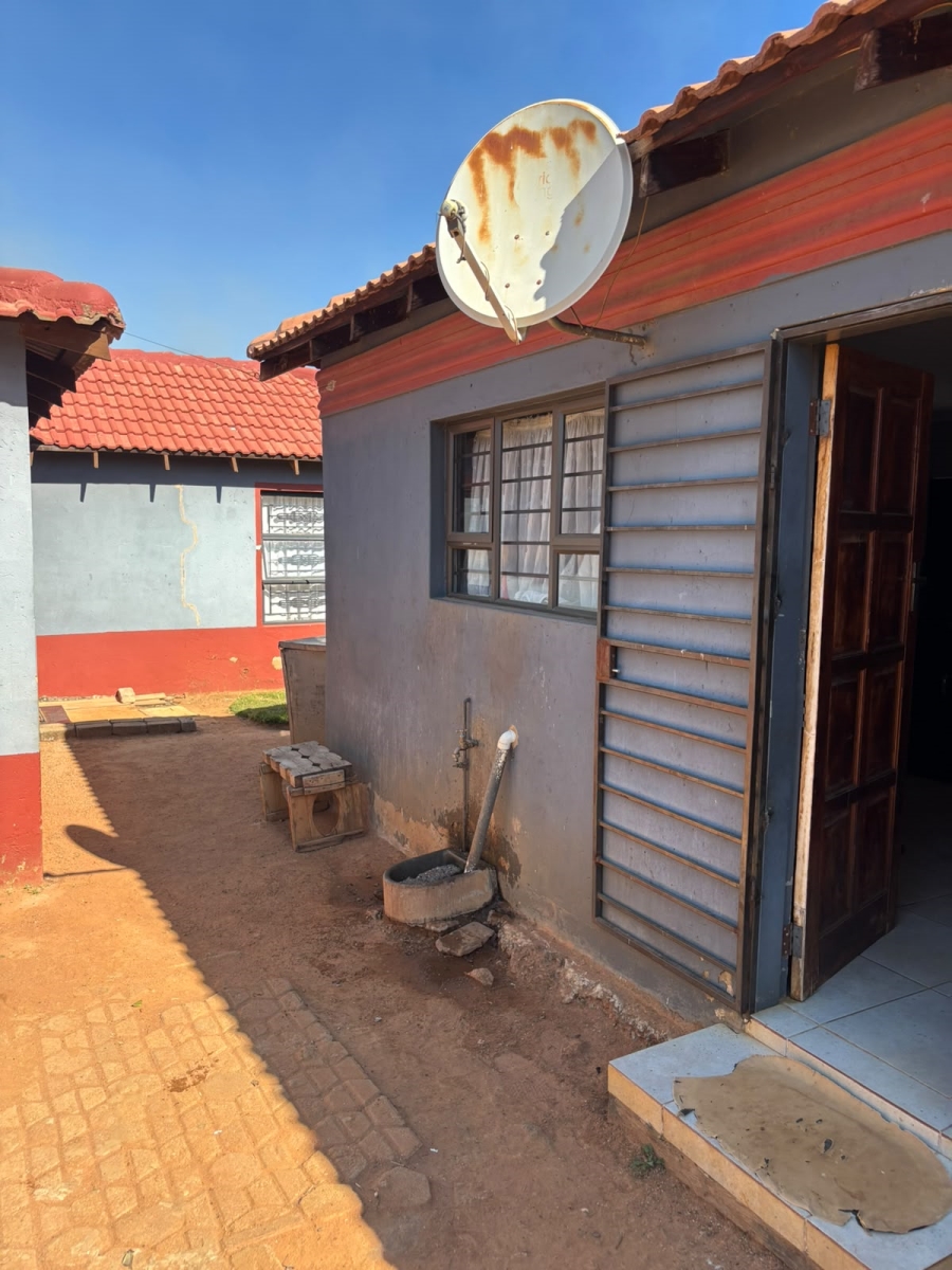 3 Bedroom Property for Sale in Tshepisong Gauteng