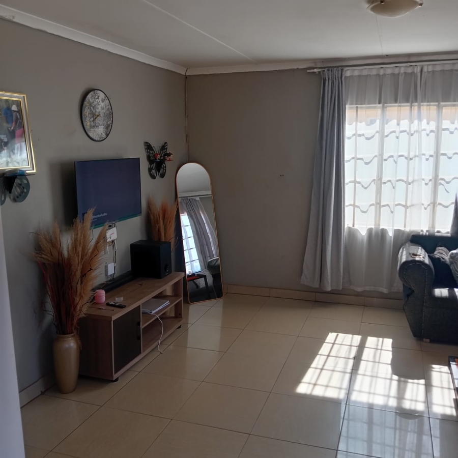 3 Bedroom Property for Sale in Protea Glen Gauteng