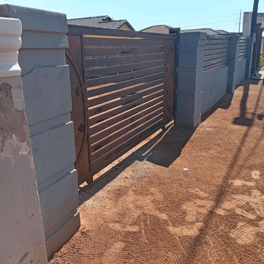 3 Bedroom Property for Sale in Protea Glen Gauteng