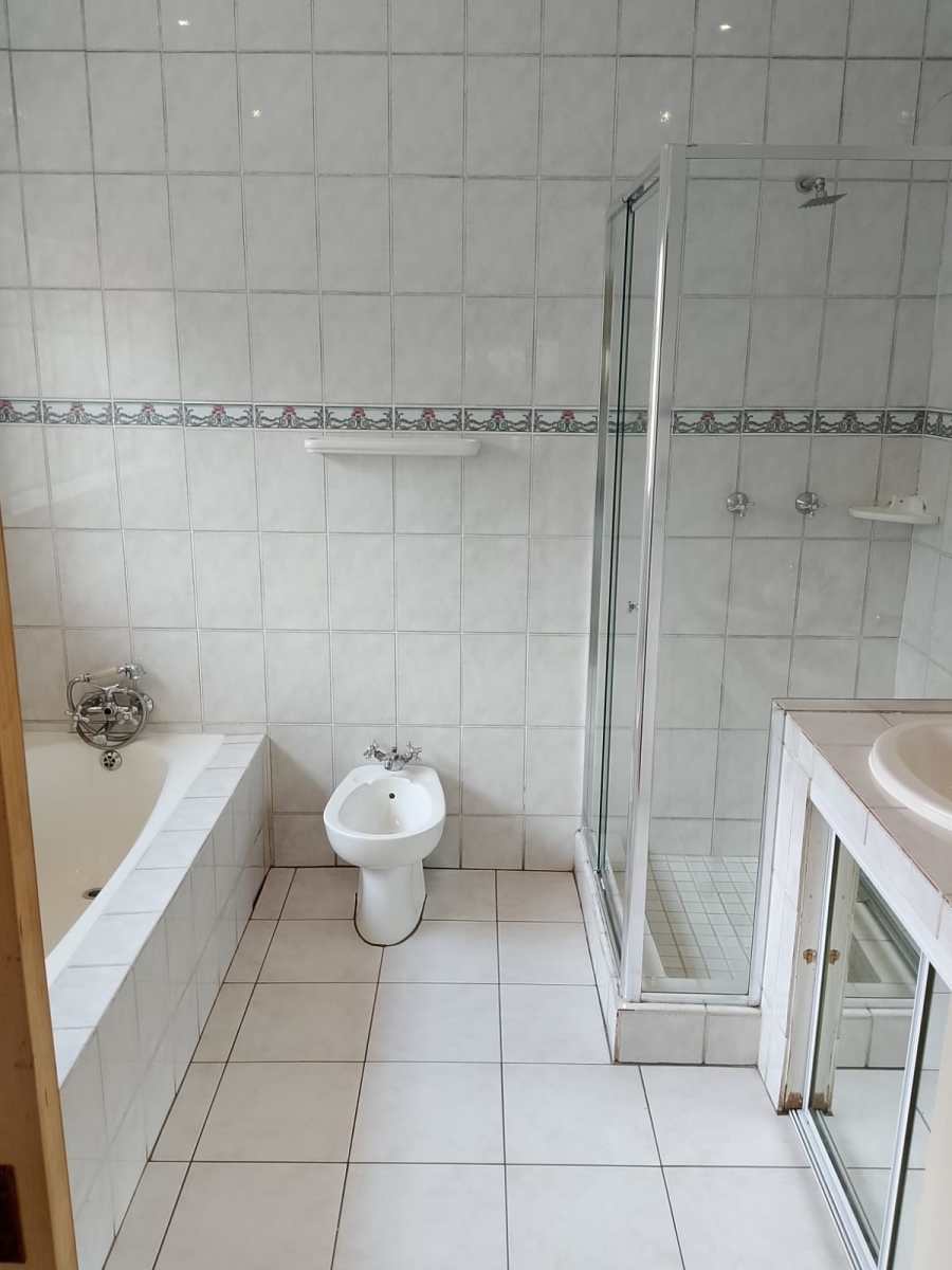 3 Bedroom Property for Sale in Sunnyridge Gauteng