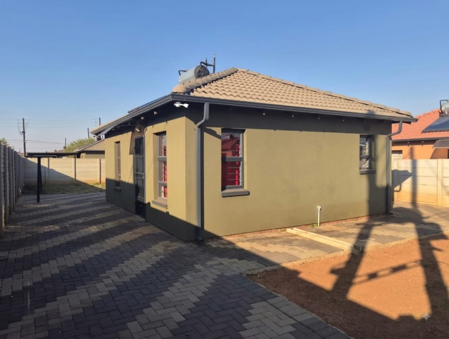 To Let 2 Bedroom Property for Rent in Protea Glen Gauteng
