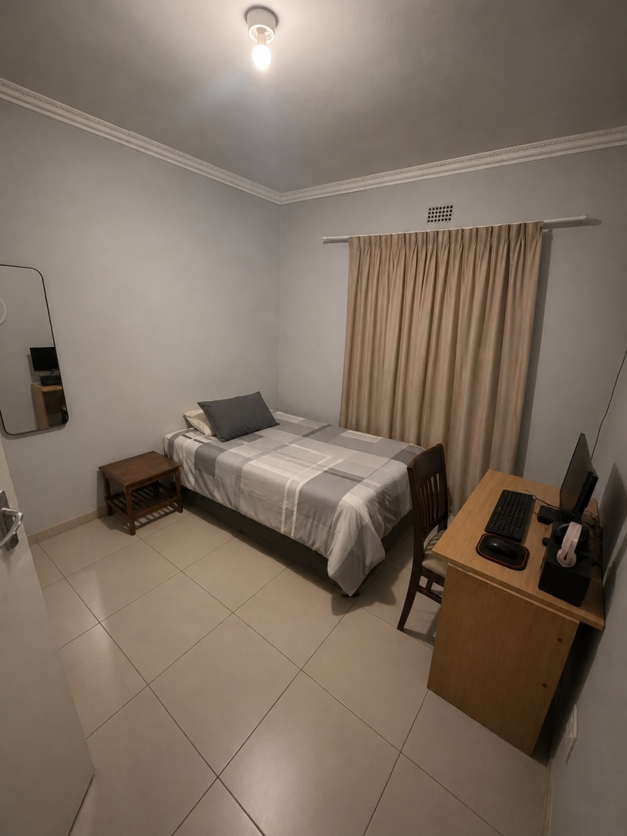 4 Bedroom Property for Sale in Crown Gardens Gauteng