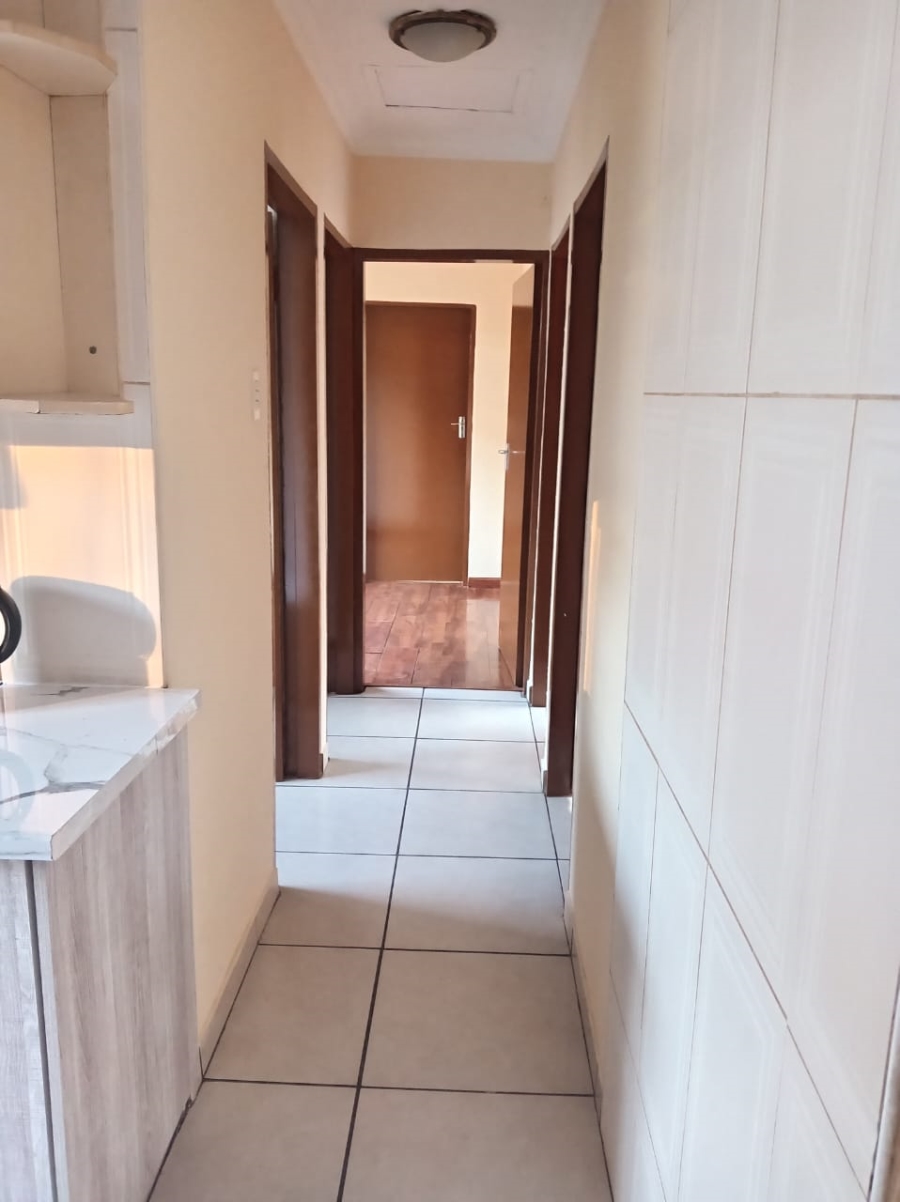 4 Bedroom Property for Sale in Protea Glen Gauteng