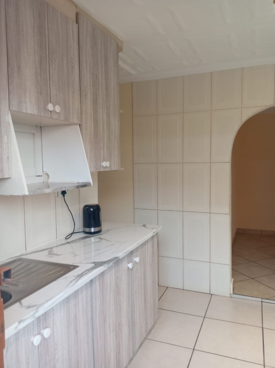 4 Bedroom Property for Sale in Protea Glen Gauteng