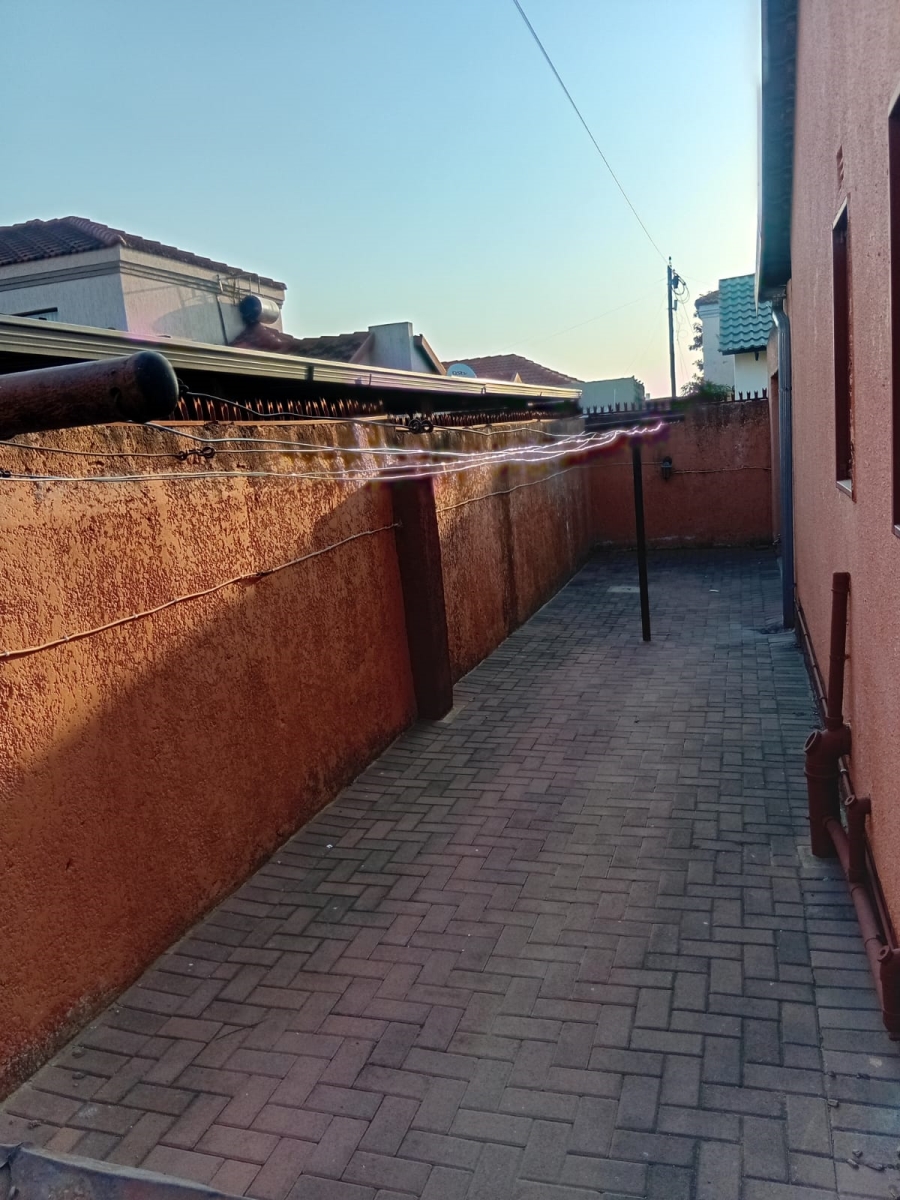 To Let 3 Bedroom Property for Rent in Mabopane Gauteng