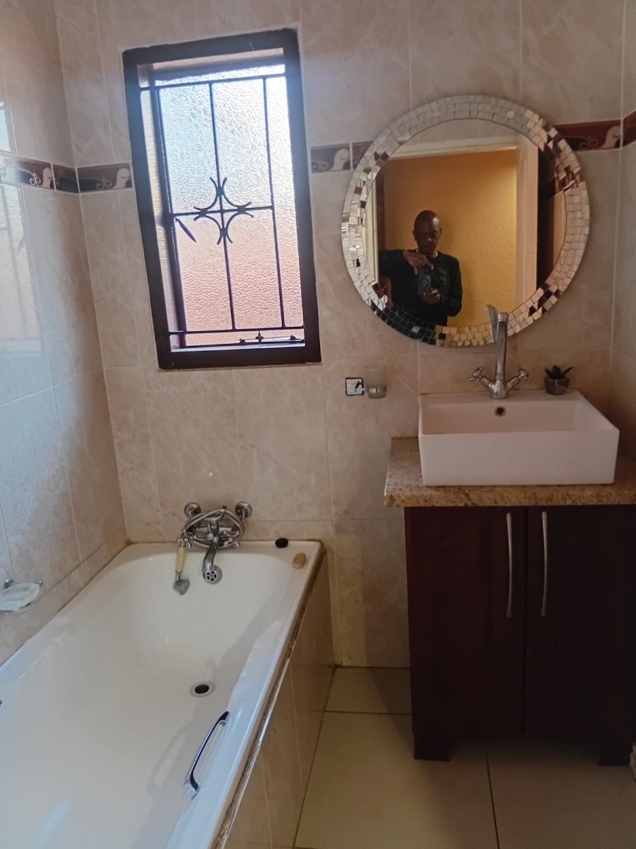 To Let 3 Bedroom Property for Rent in Mabopane Gauteng