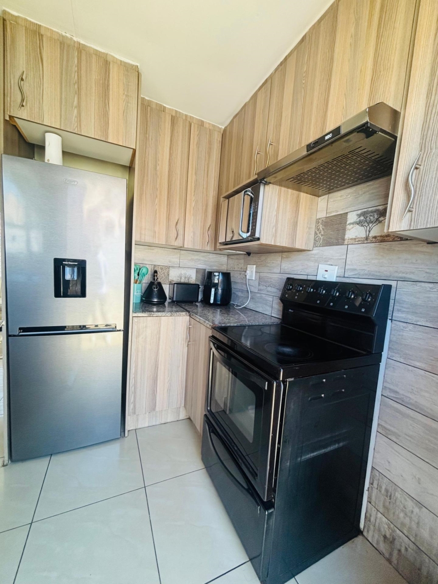 2 Bedroom Property for Sale in Fleurhof Gauteng
