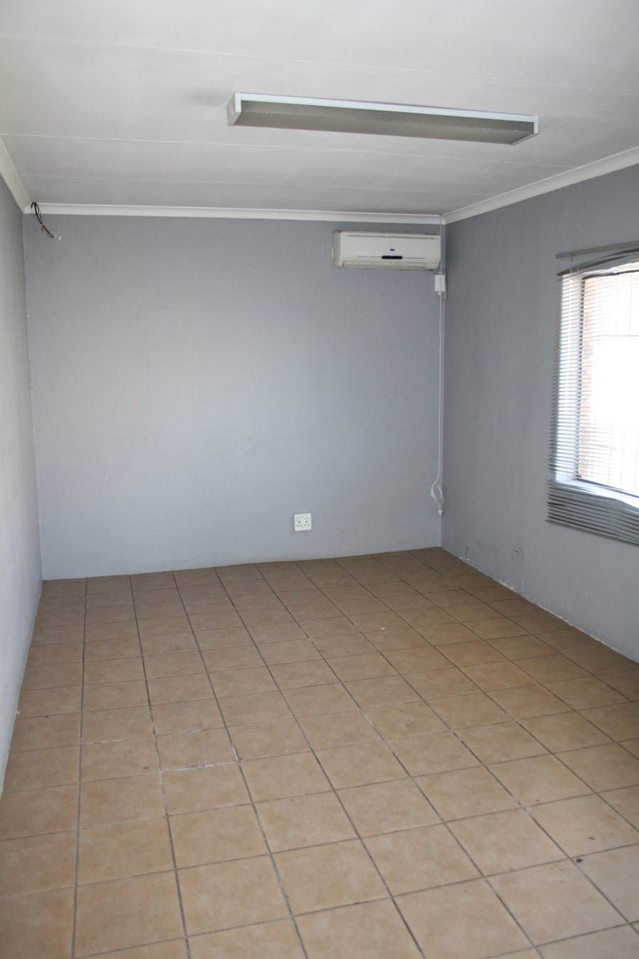 To Let 0 Bedroom Property for Rent in Anderbolt Gauteng