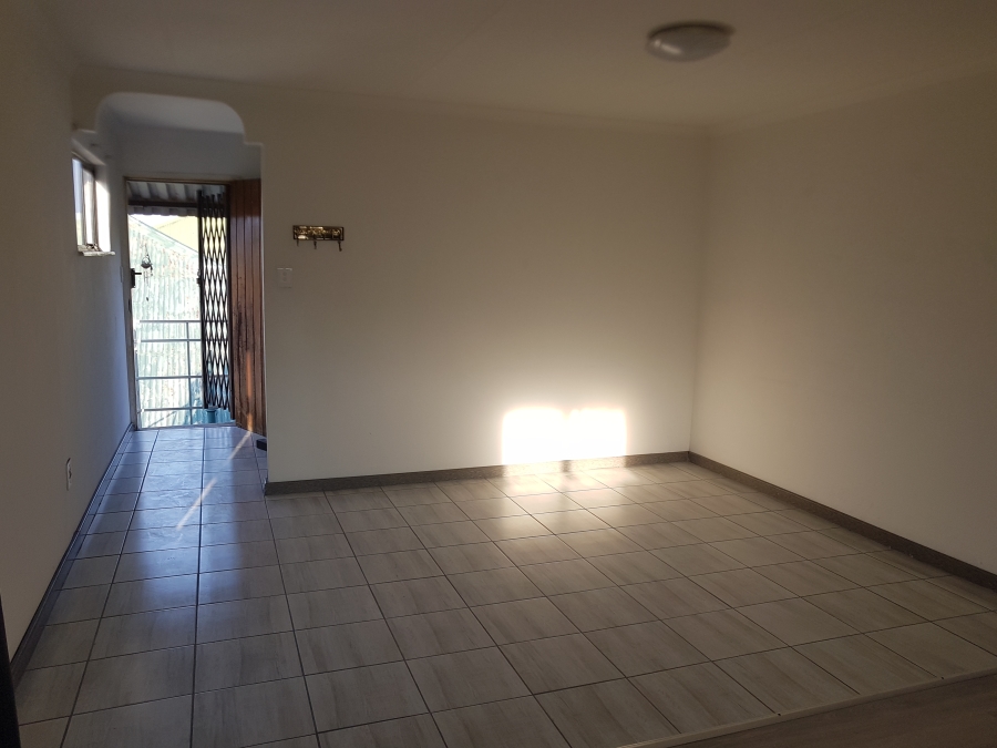 To Let 1 Bedroom Property for Rent in Kensington Gauteng