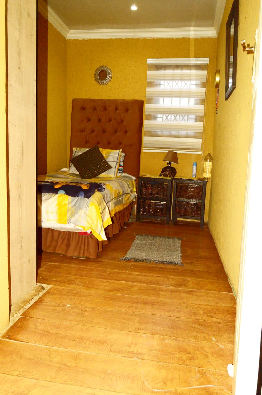 5 Bedroom Property for Sale in Lakeside Gauteng