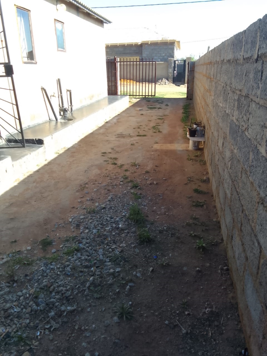 2 Bedroom Property for Sale in Goudrand Gauteng