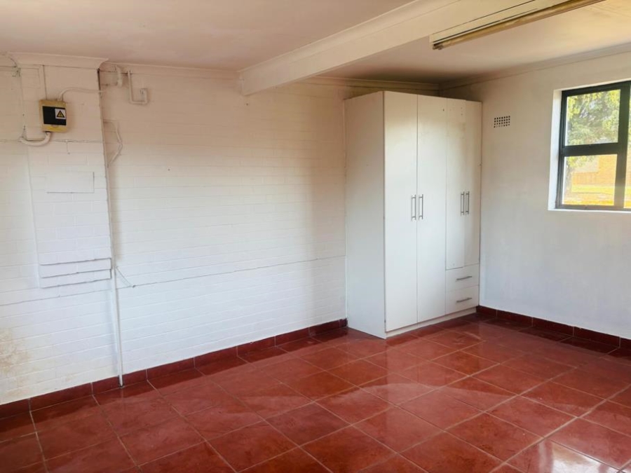To Let 1 Bedroom Property for Rent in Florida Gauteng