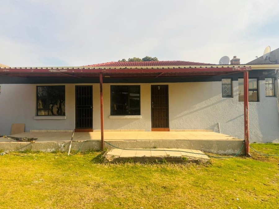 To Let 1 Bedroom Property for Rent in Florida Gauteng