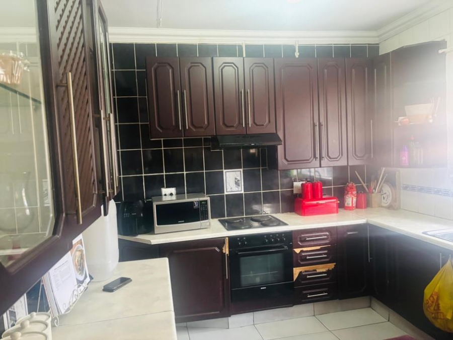 To Let 3 Bedroom Property for Rent in Creswell Park Gauteng